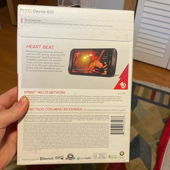 NIB Virgin Mobile HTC Desire 601 android phone - Picture 4 of 6